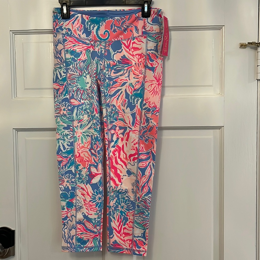 Lilly Pulitzer UPF 50+ Weekender Midi Length leggings, size medium